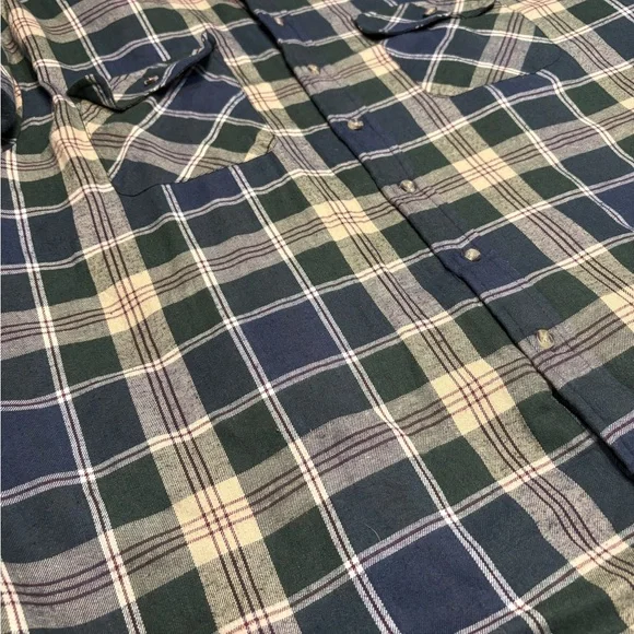 David Taylor Men's Plaid Shirt Jacket in Navy and Burgundy - Picture 2 of 9